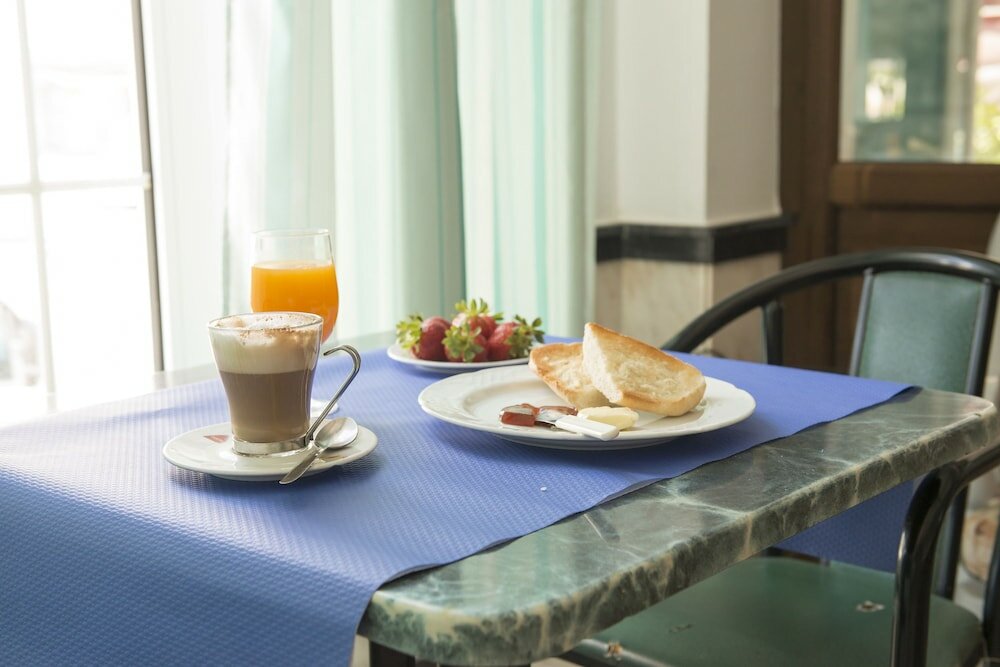 Фото Hostal La Niña