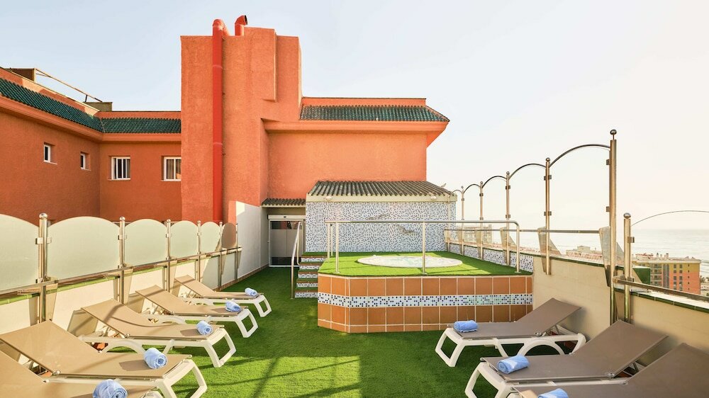 Фото Hotel Fénix Torremolinos - Adults Only Recommended