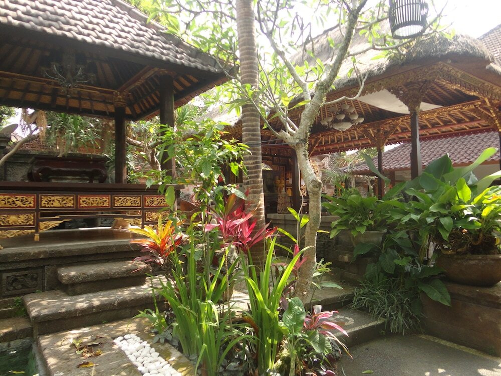 Фото Monkey Forest Bungalow