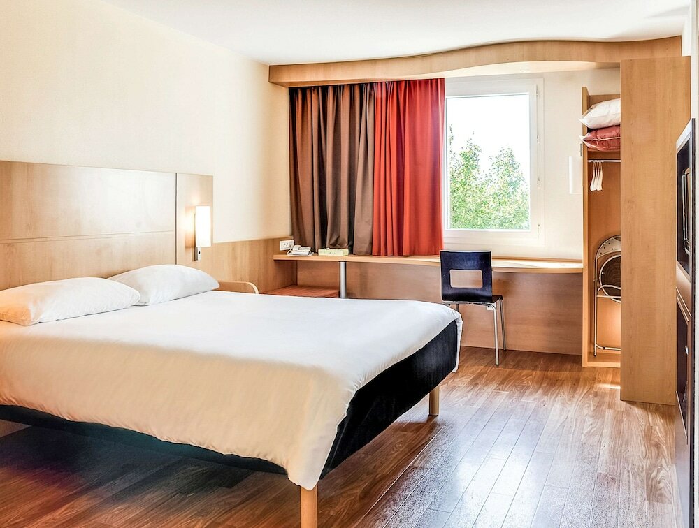 Фото Ibis Salon de Provence