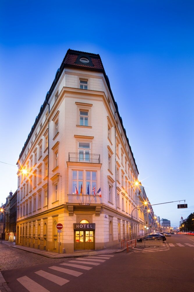 Фото отеля 1