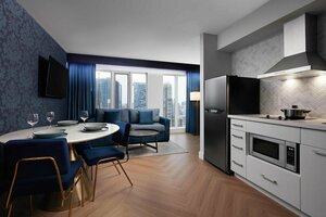 Гостиница Pantages Hotel Downtown Toronto