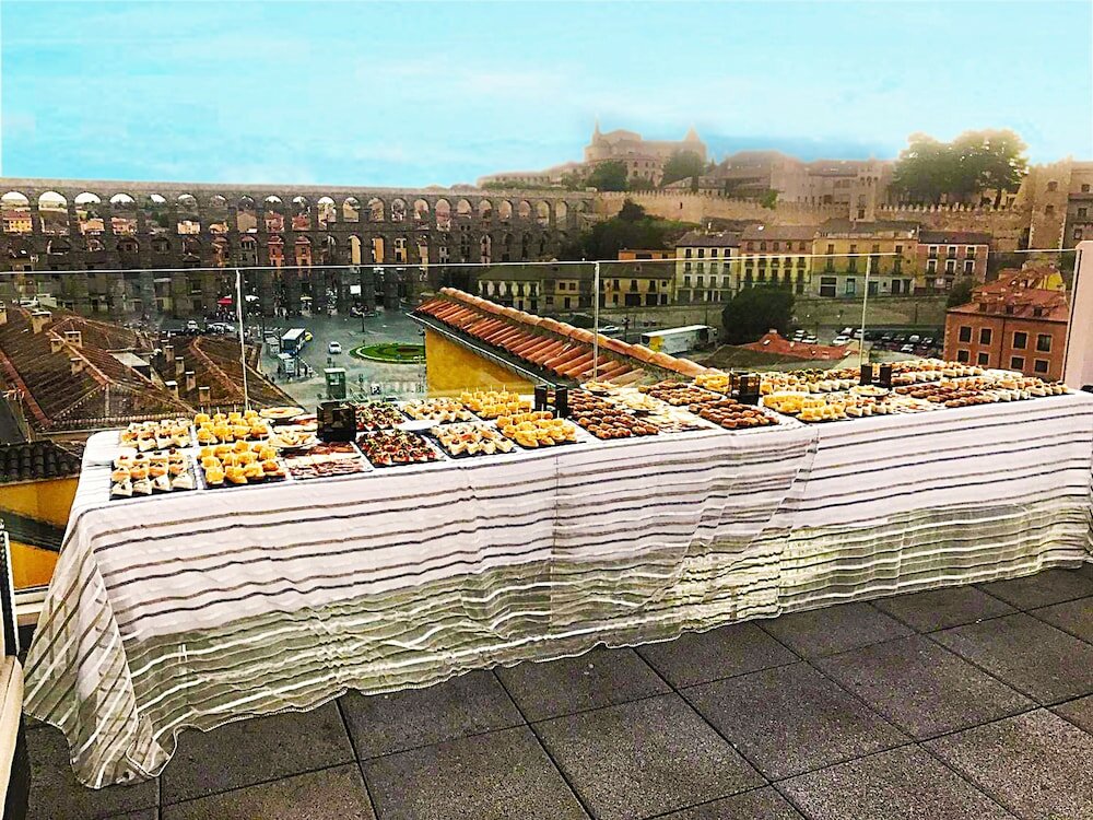 Фото Hotel Ele Acueducto