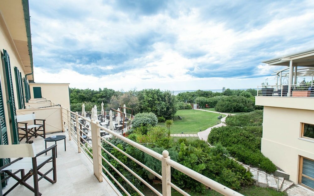 Фото Tombolo Talasso Resort