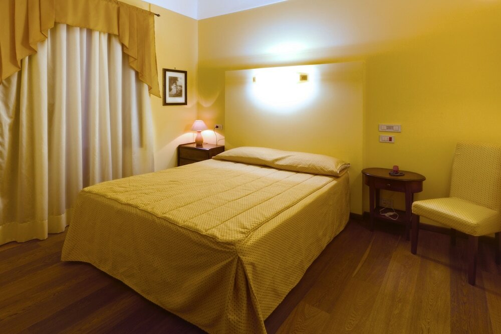 Фото Hotel La Plumeria