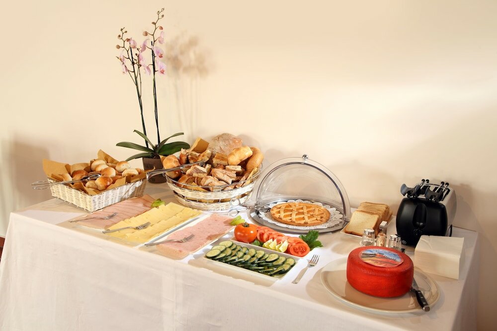 Фото Hearth Hotel