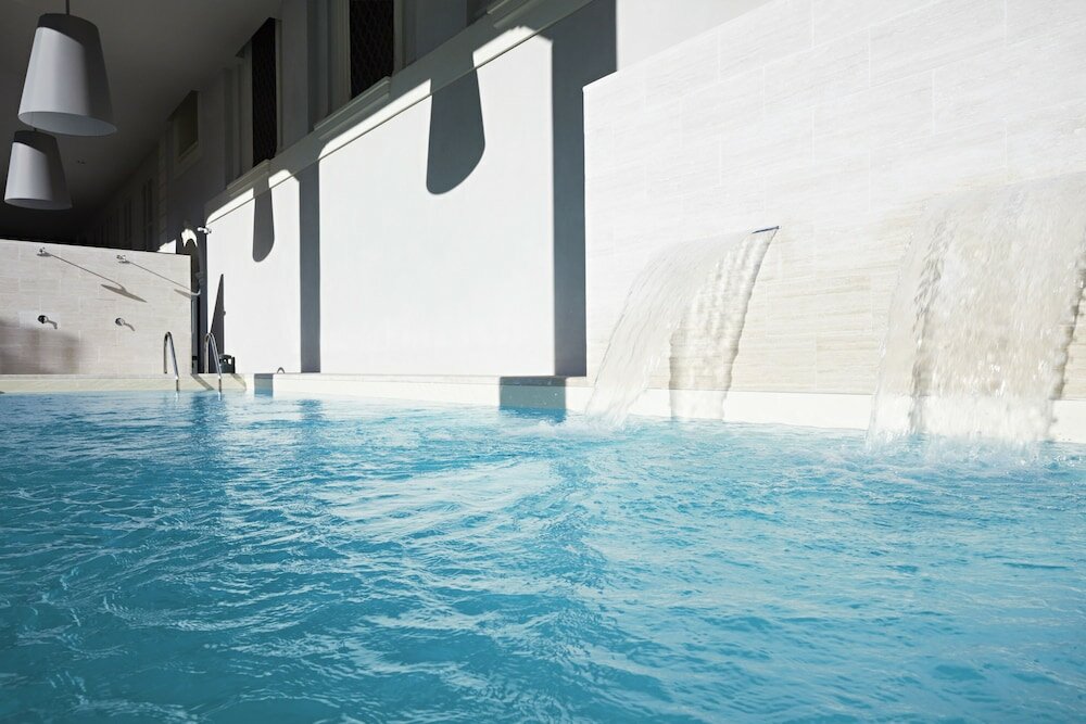 Фото Hotel The Building