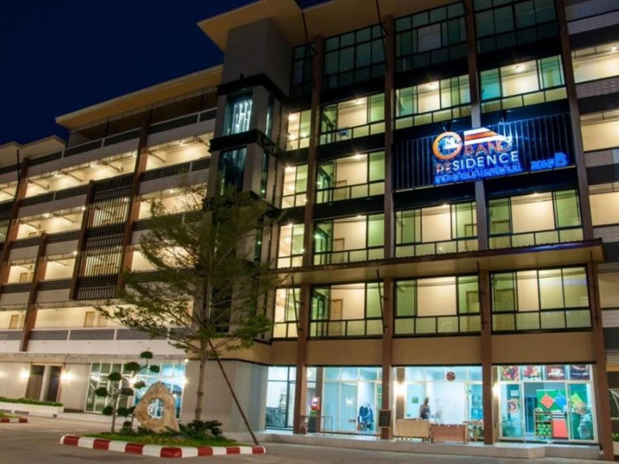 Фото The Grand Residence