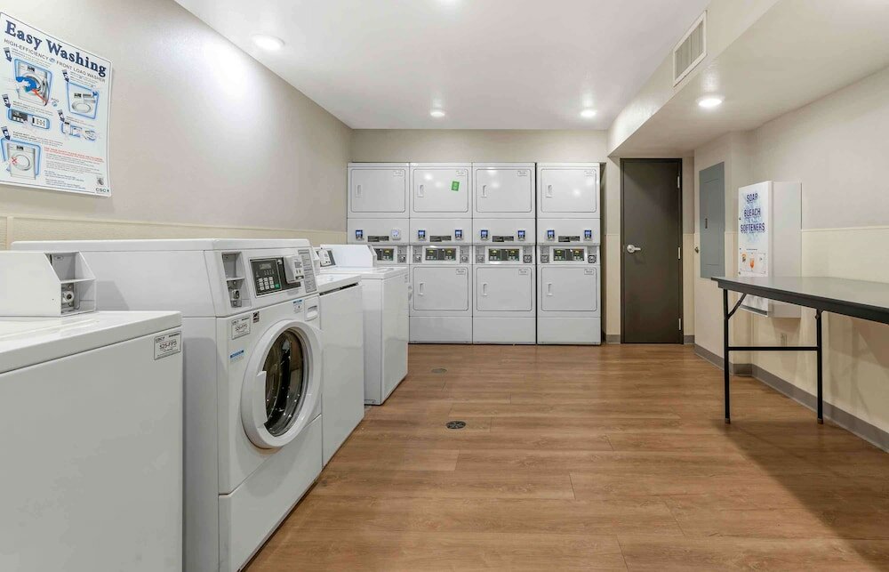 Фото WoodSpring Suites Louisville Airport