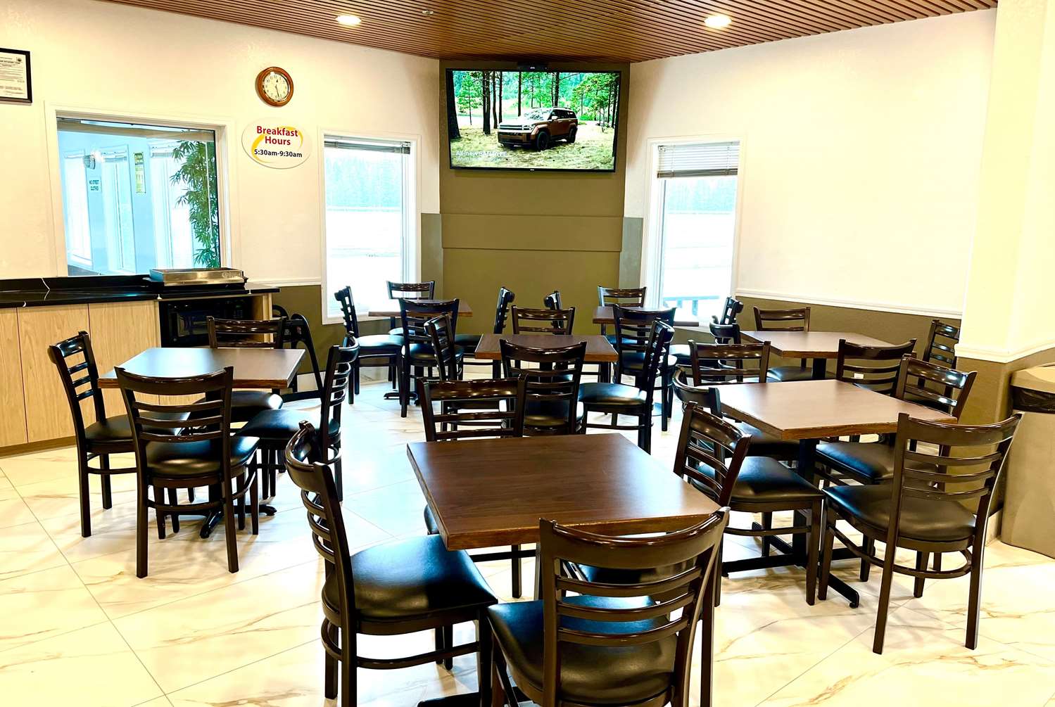 Фото Super 8 by Wyndham Hinton