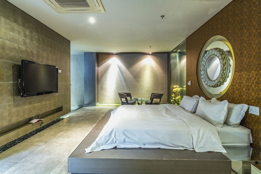 Фото Qingdao Hengbo Hotel