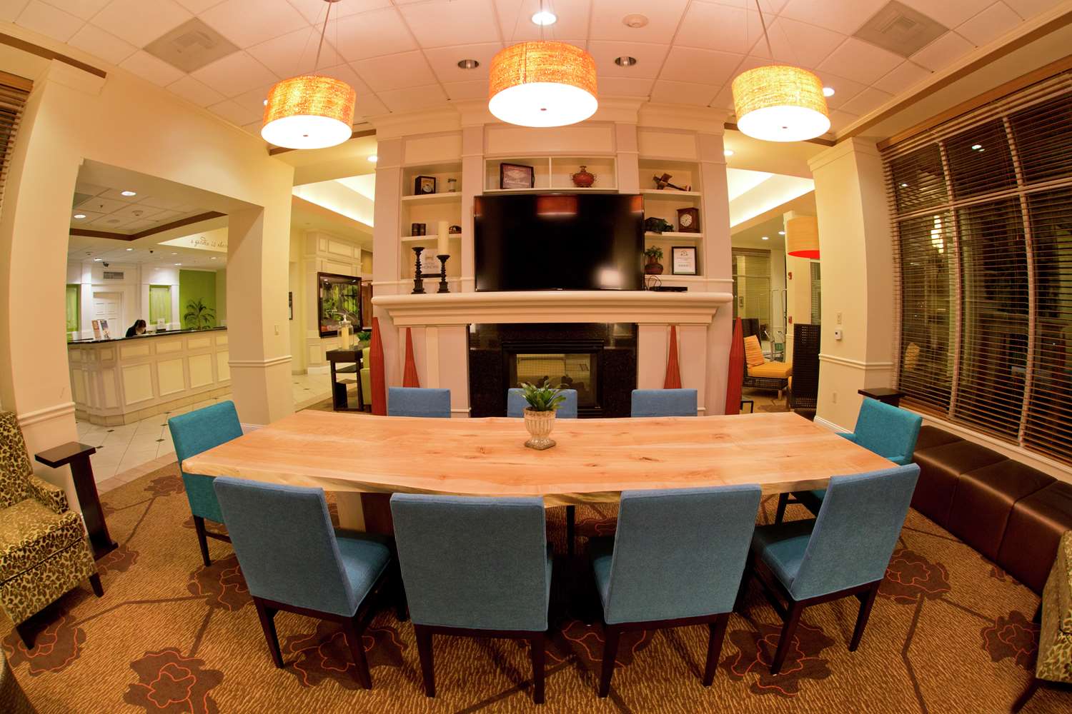 Фото Hilton Garden Inn Oxnard/Camarillo