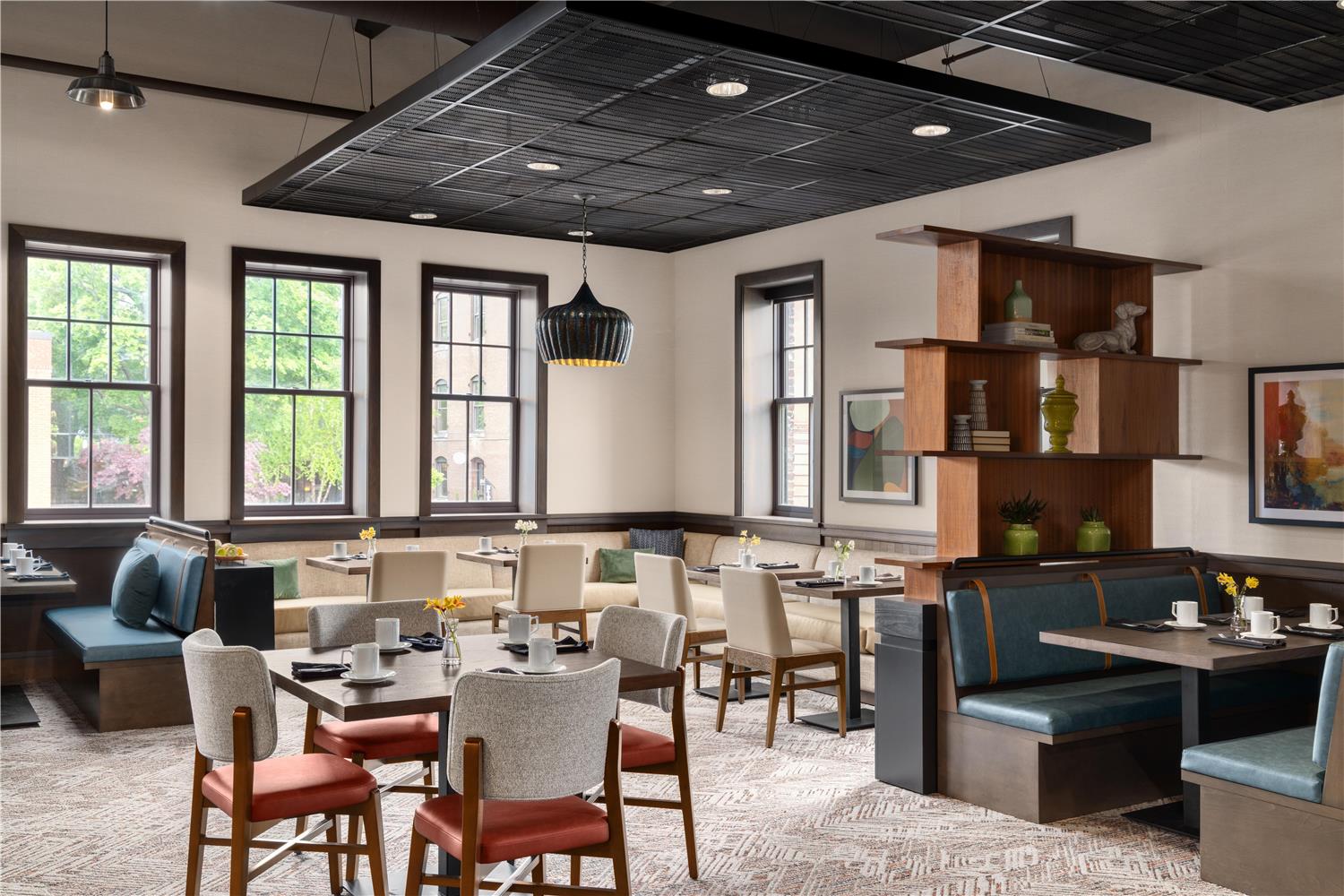 Фото Hilton Garden Inn Burlington Downtown