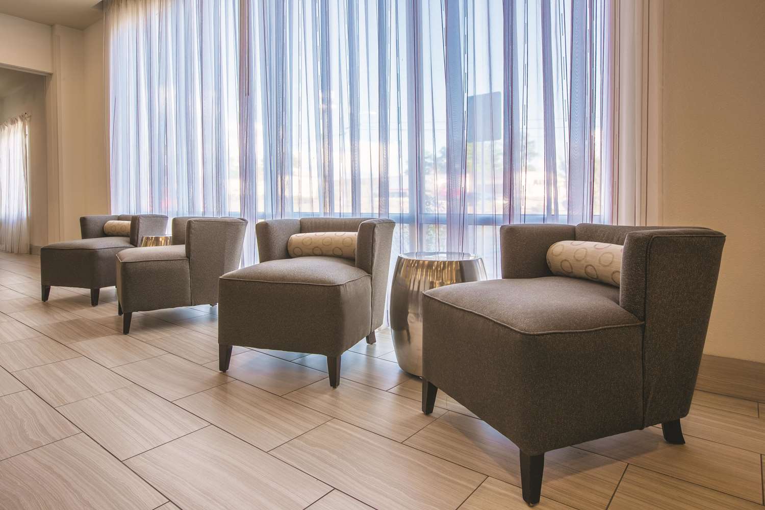 Фото La Quinta Inn & Suites by Wyndham Hattiesburg - I-59