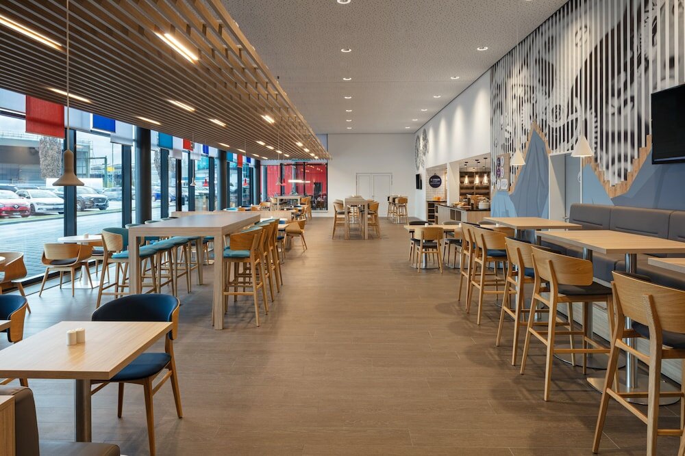 Фото Holiday Inn Express - Aarburg - Oftringen, an Ihg Hotel