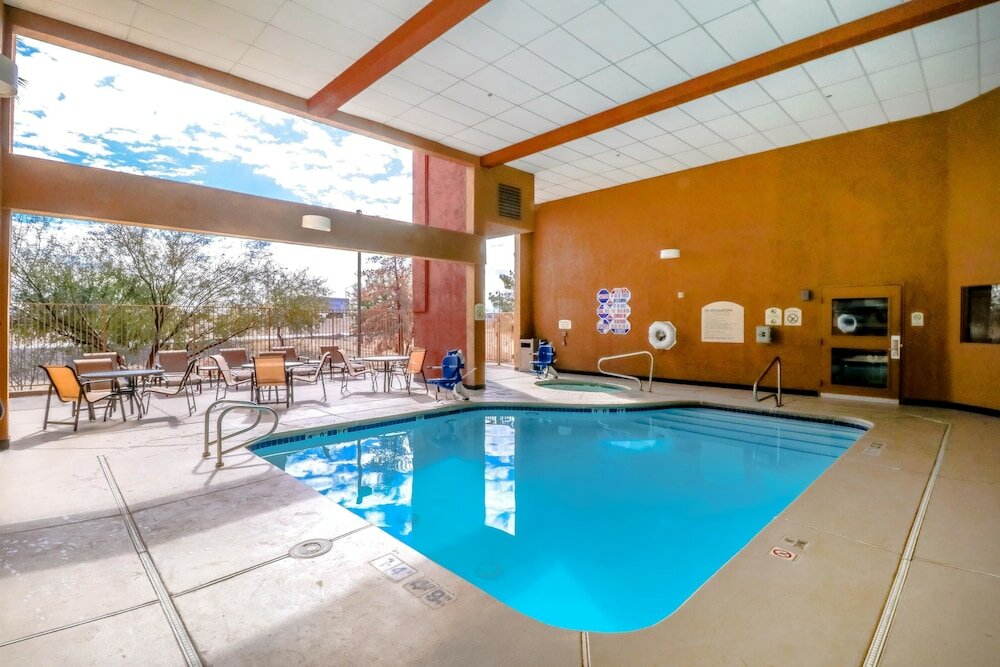 Фото Best Western Plus North Las Vegas Inn & Suites