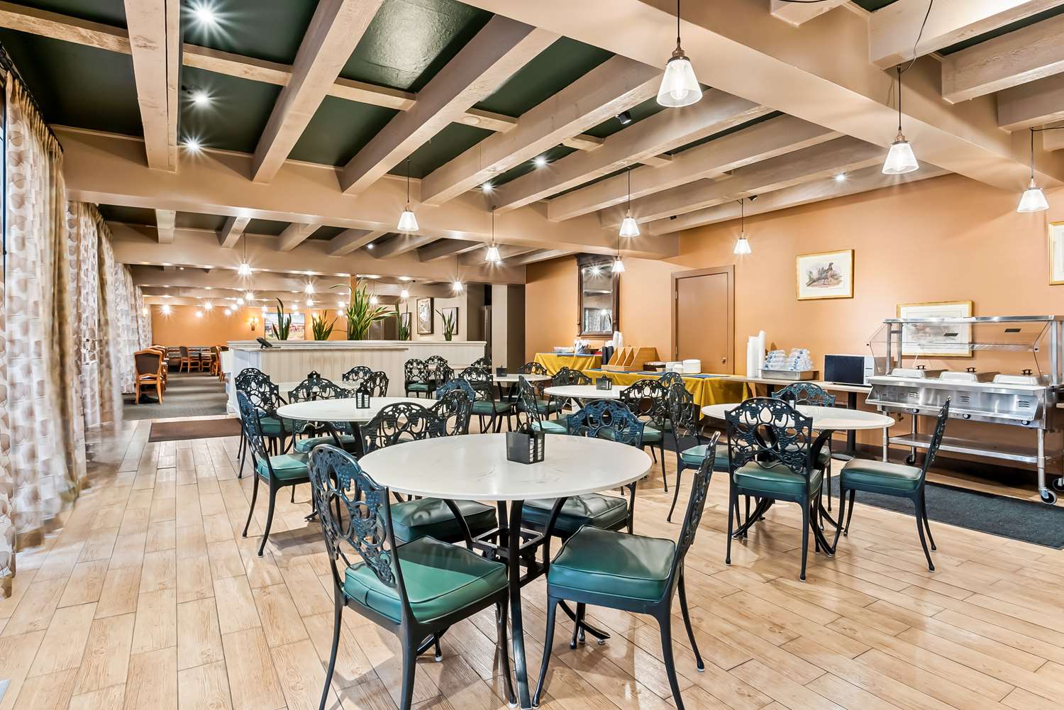 Фото Best Western Outlaw Inn