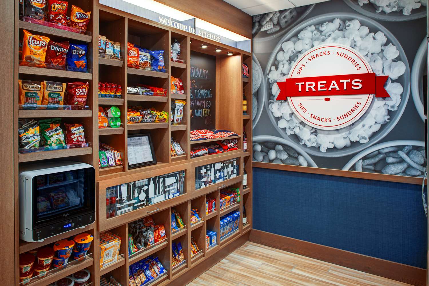 Фото Hampton Inn & Suites Syracuse North Airport Area