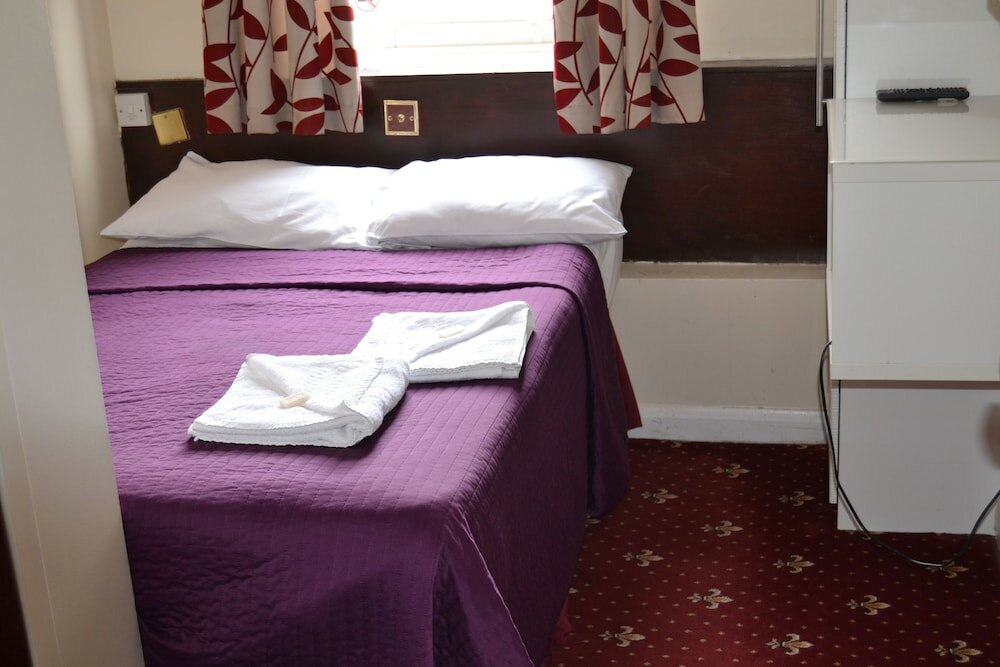 Фото Hyde Park Court Hotel