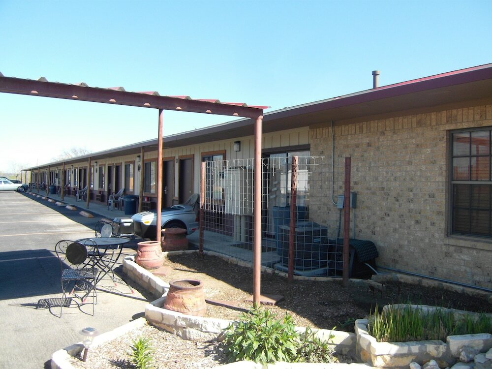 Фото Americas Best Value Inn The Legends Inn