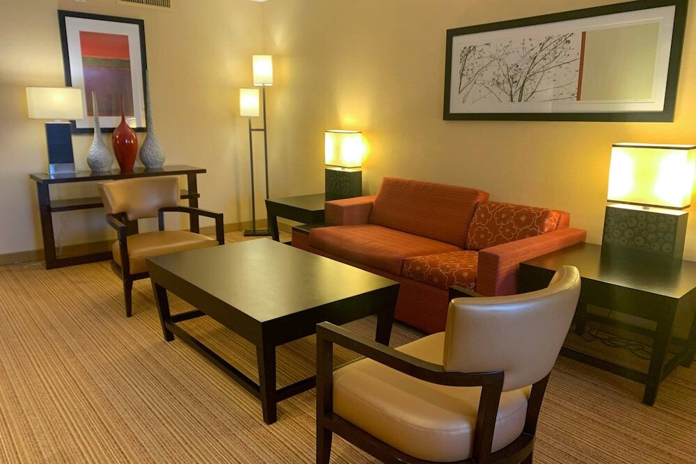 Фото Courtyard by Marriott Buffalo Amherst/University