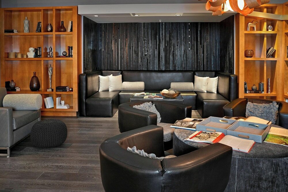 Фото Renaissance Edmonton Airport Hotel