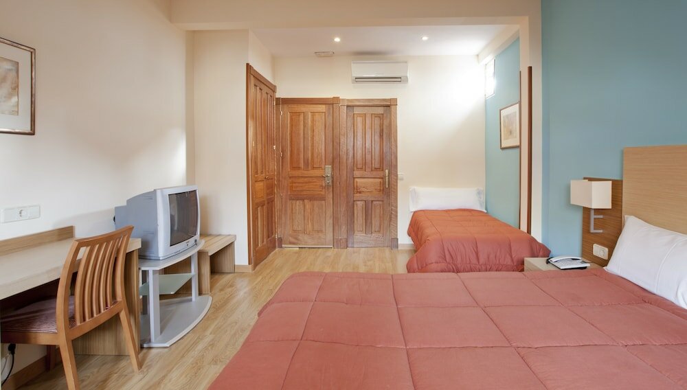 Фото Mirador Puerta Del Sol