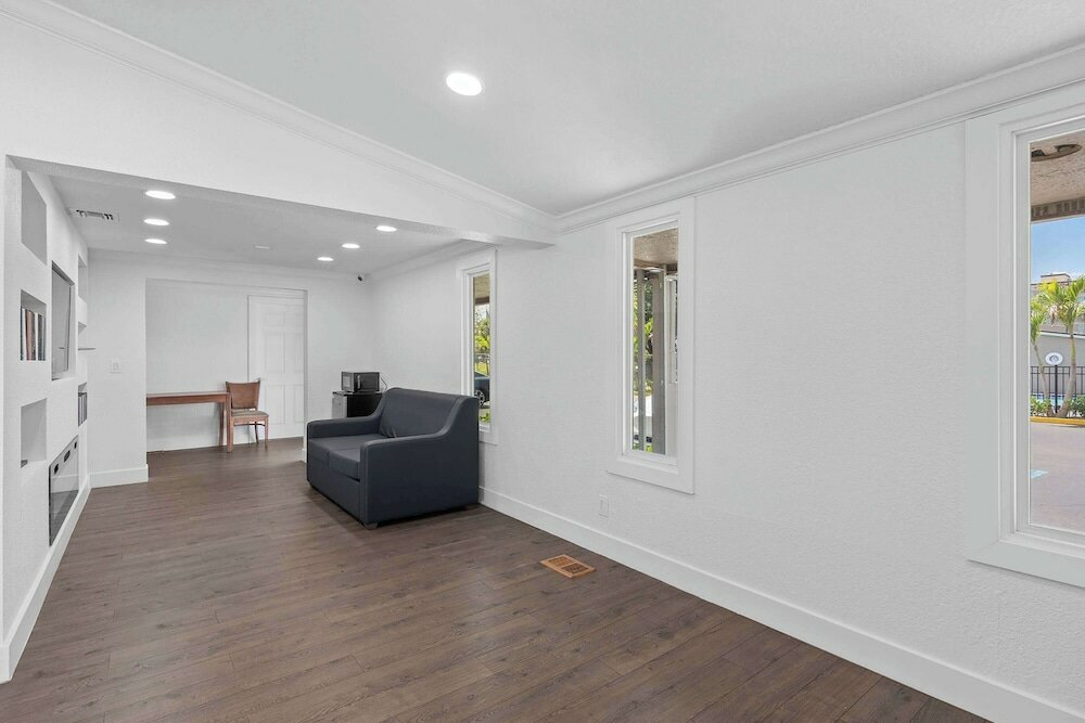 Фото Travelodge by Wyndham Kissimmee/Orlando