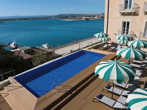 Внешний вид отеля Grand Hotel Des Ètrangers в Сиракузе, фото 2