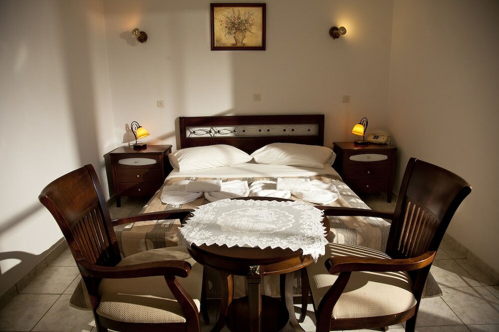 Фото Filoxenia Hotel