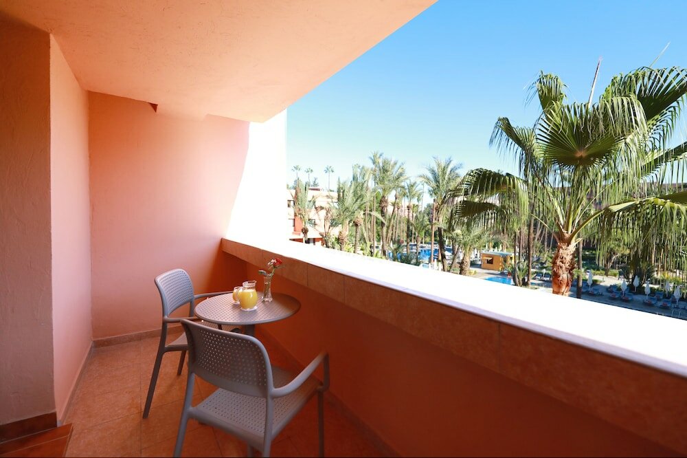 Фото Kenzi Rose Garden