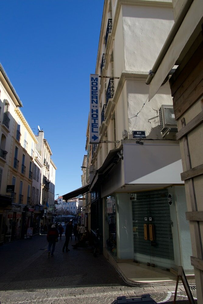 Фото Modern Hotel