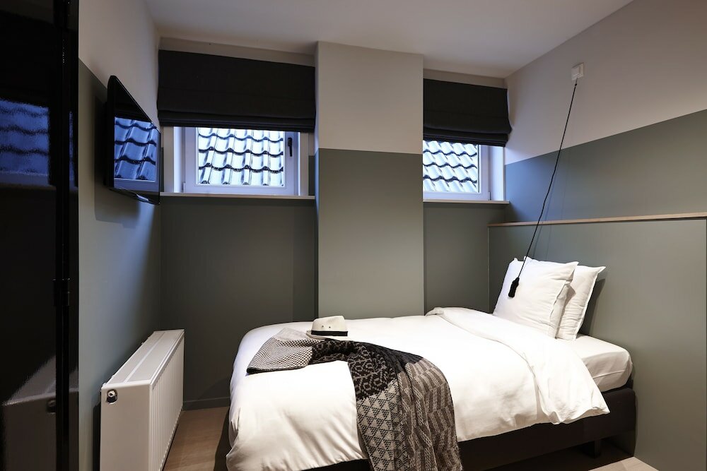 Фото Hotel Monsieur Ernest