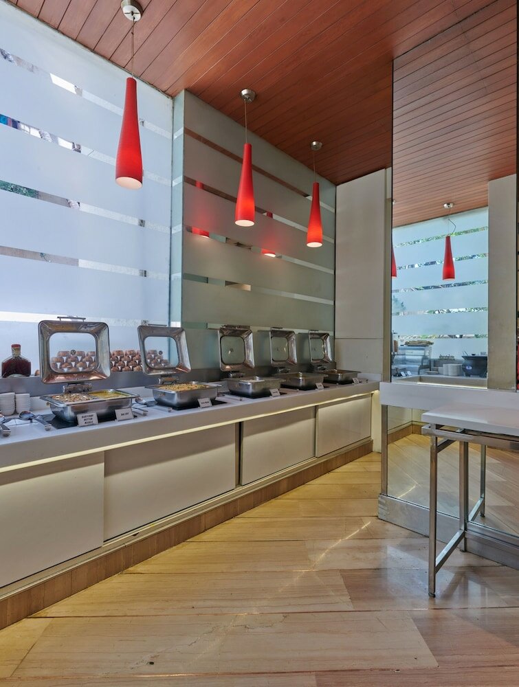 Фото Hotel Residency Andheri