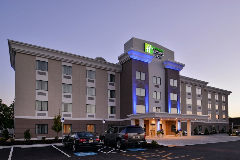 Фото Holiday Inn Express & Suites West Ocean City, an Ihg Hotel