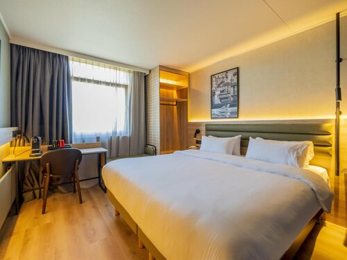 Внешний вид отеля Campanile Hotel Zwolle в Зволле, фото 4