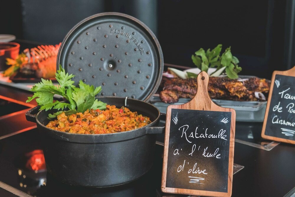 Фото Campanile Aix En Provence Sud - Pont De L'arc