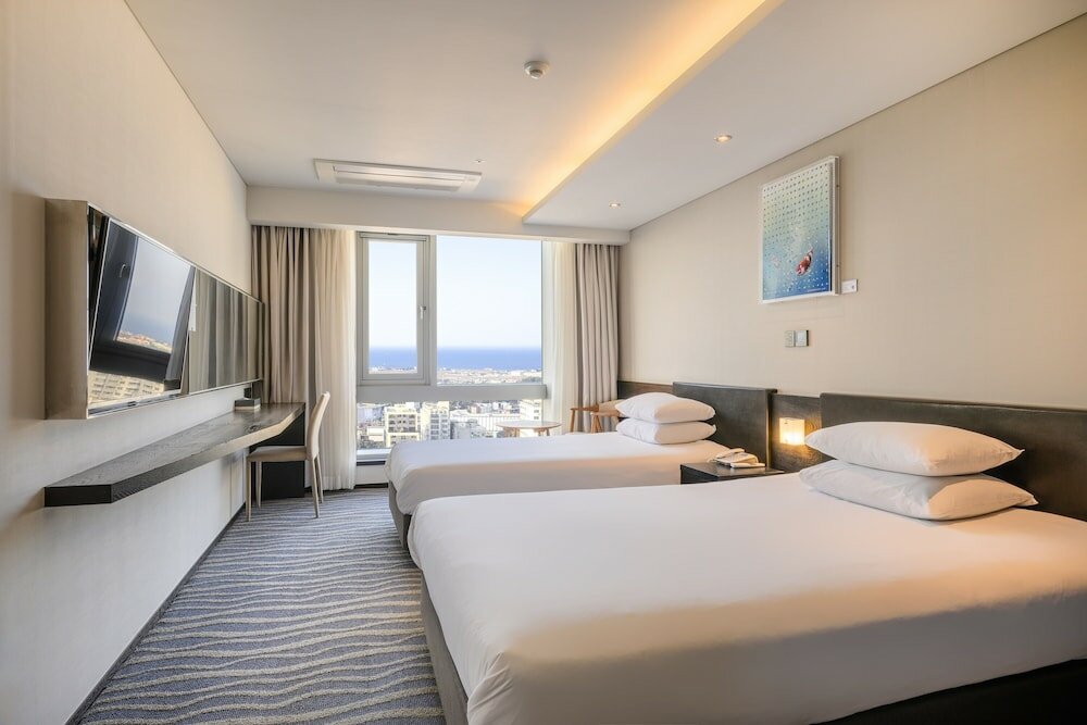 Фото Gloucester Hotel and Resorts