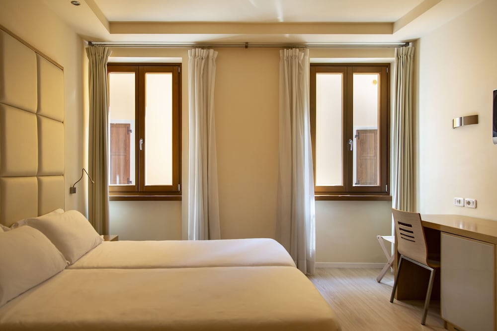 Фото Hotel Antico Borgo