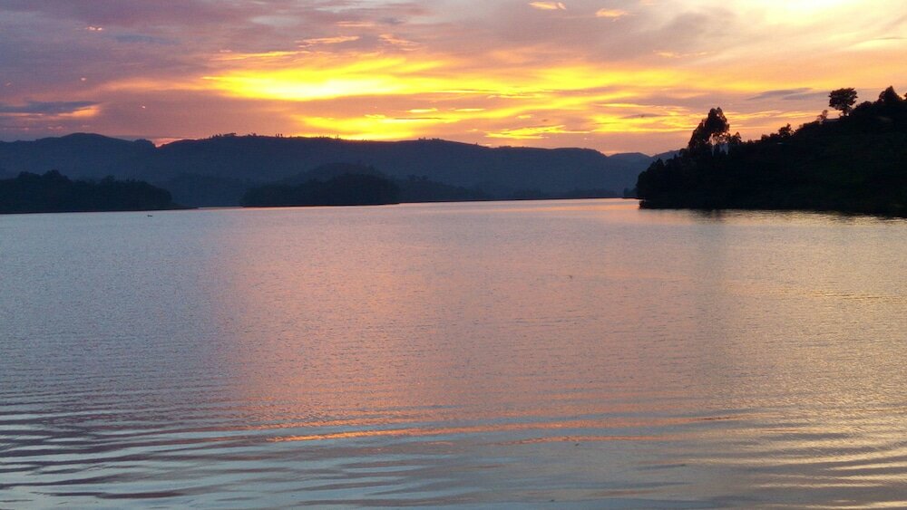 Фото Lake Bunyonyi Rock Resort