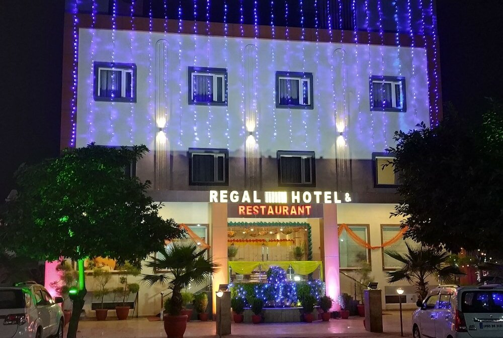 Фото Regal Hotel and Restaurant
