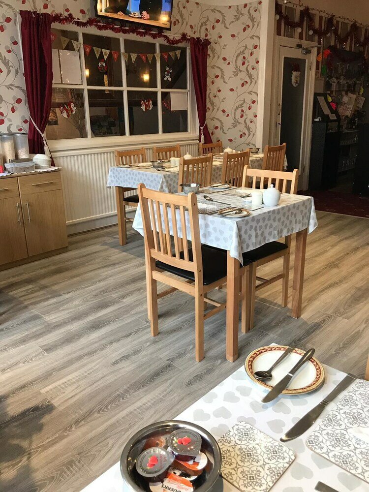 Фото Montgomery Hotel