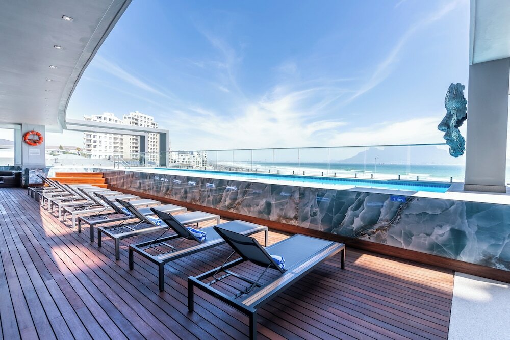 Фото Blaauwberg Beach Hotel