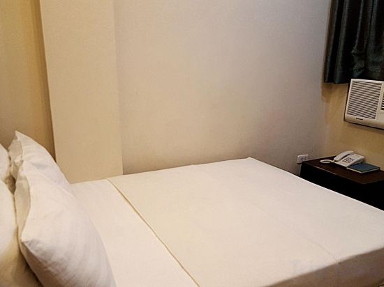 Фото Golden Gate Suites