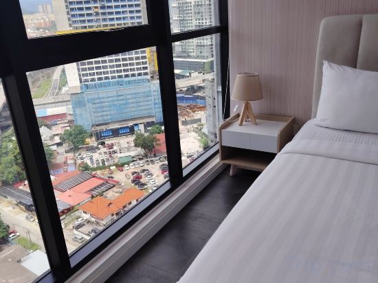 Фото Scarletz Suites Klcc by M Suites
