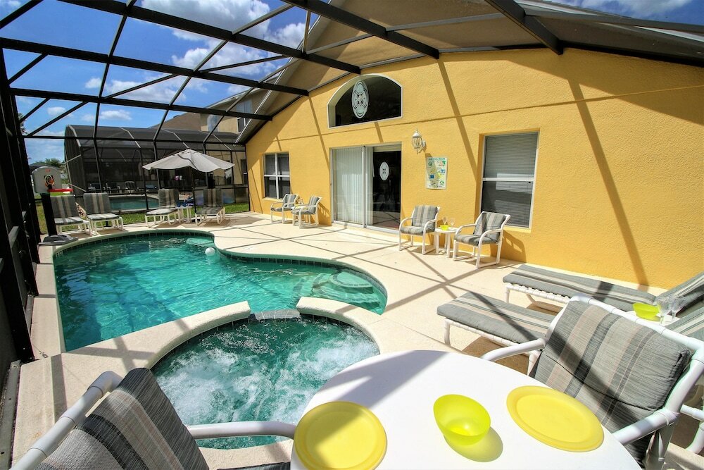 Фото Allamanda Holiday Home 4 Bedroom