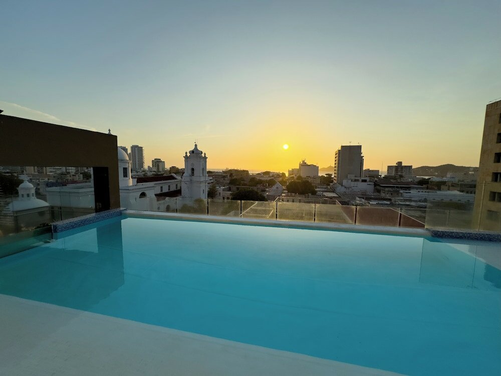 Фото Hotel Catedral Plaza