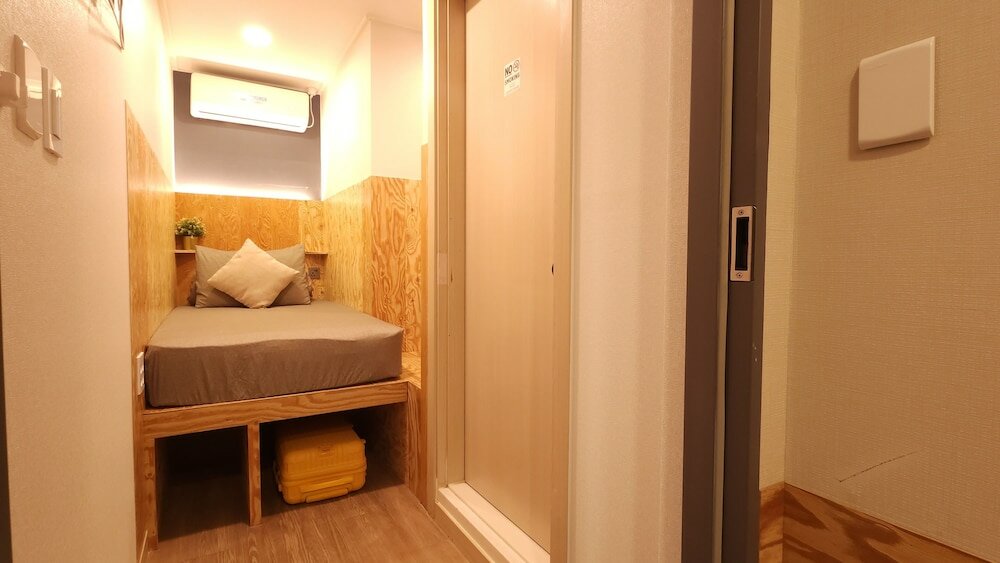 Фото Oyo Hostel Myeongdong 1