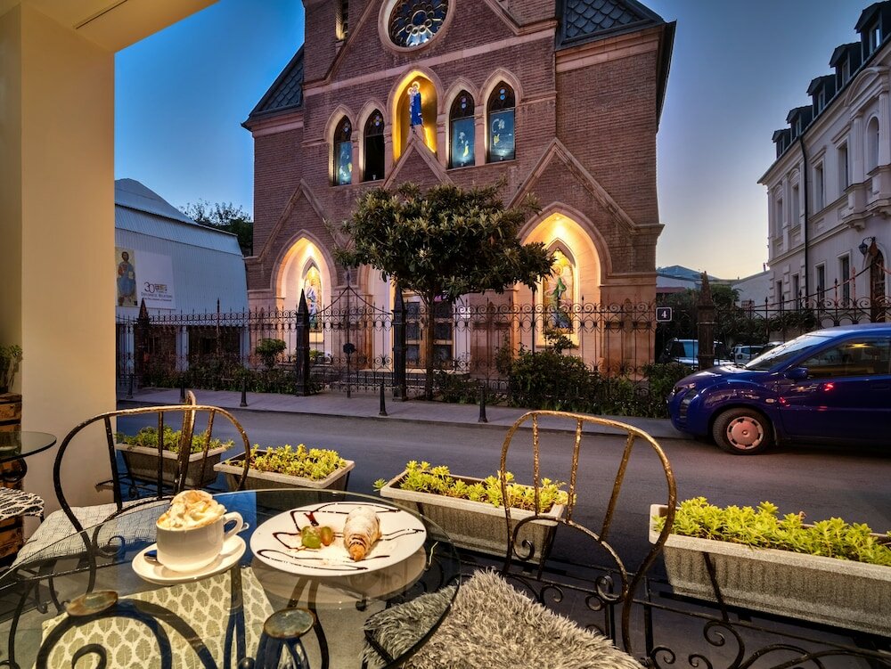 Фото отеля 1