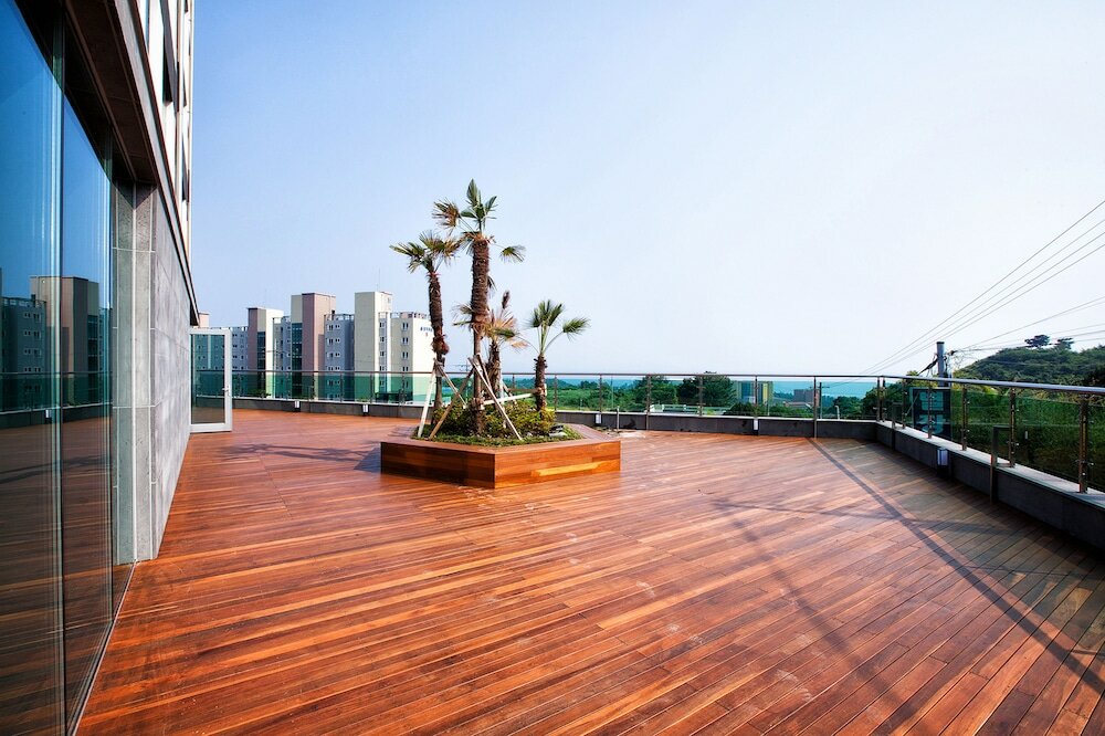 Фото You Us Hotel